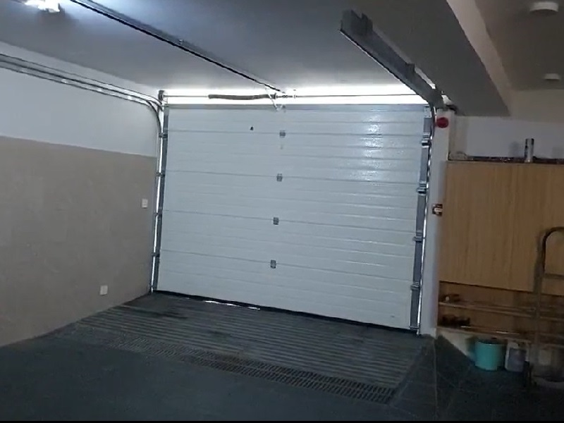 Cửa cuốn trượt trần austdoor