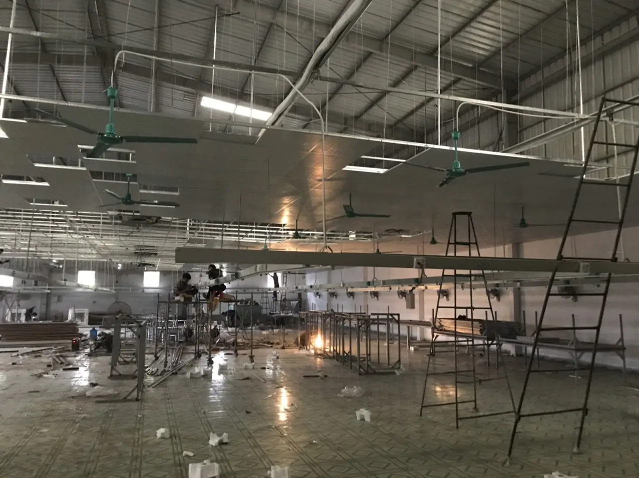 thi-cong-he-thong-dien-nha-xuong Đảm bảo chất lượng trong thi công hệ thống điện nhà xưởng