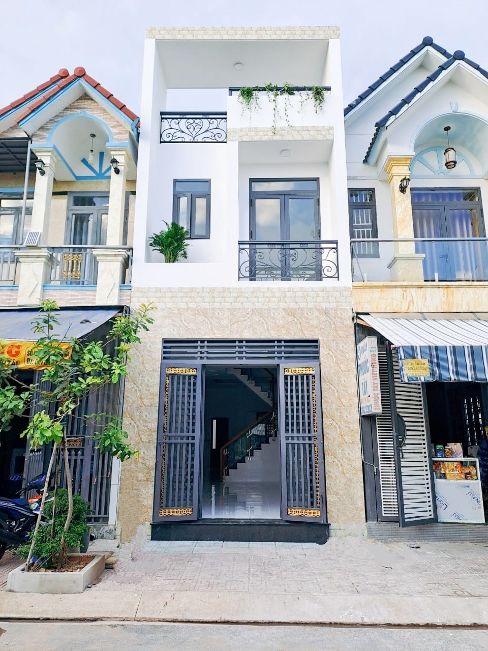Và đây là toàn bộ khung cảnh căn nhà vợ chồng nhà chị Thủy đây nhé
