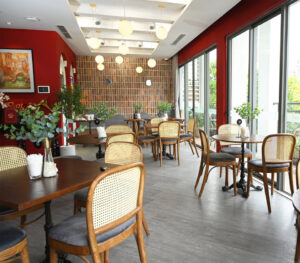 Cải tạo nhà cũ thành quán cafe