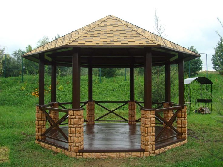 Nhà lục giác kim loại